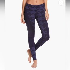 ALO Accelerate yoga pants, XS